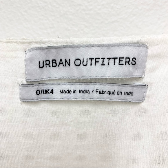 UO Katrina Eyelet Lace Tiered Babydoll Ruffle Mini Dress Size 0 White‎ Sundress - Picture 12 of 13